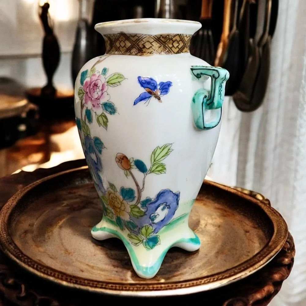 Rare Antique Nippon Porcelain Hand Painted Dual Handle Vase
